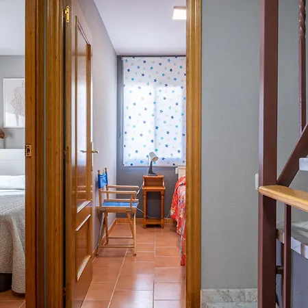 Holiday home Lola Estupenda Casa De 4 Con Jardin A 150 Metros De La Playa Torredembarra