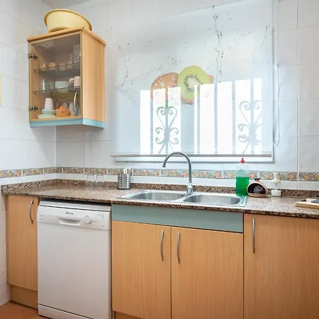 Holiday home Lola Estupenda Casa De 4 Con Jardin A 150 Metros De La Playa *